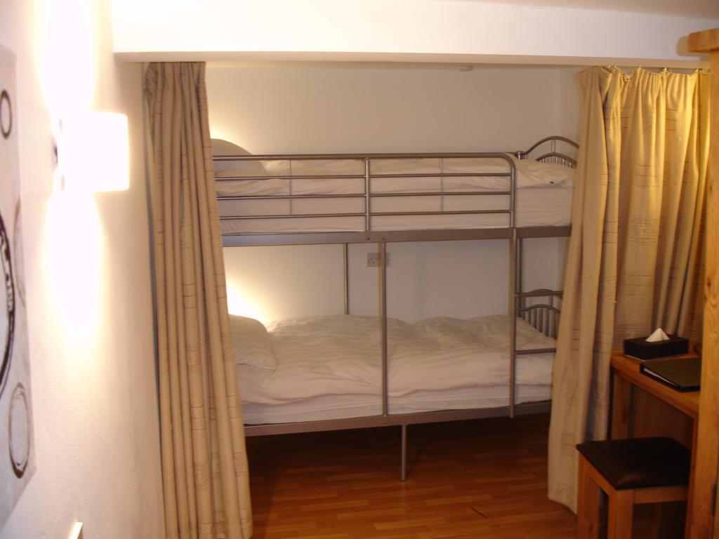 Burcott Mill Guesthouse Wells Pokój zdjęcie